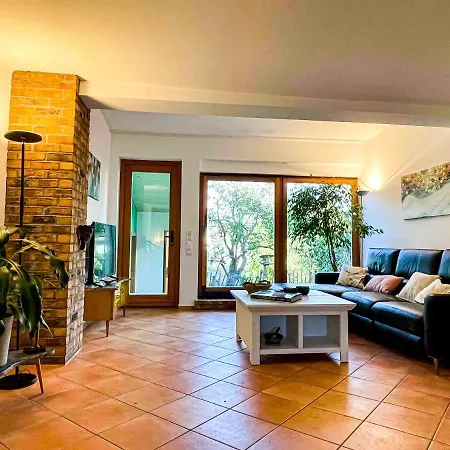 Behagliches Haus Mit Kamin Und Romantischem Garten *